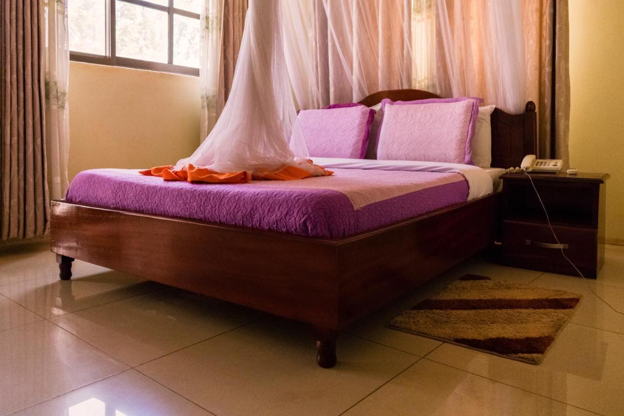 Kahondo Buffalo Hotel Kampala Makerere Экстерьер фото