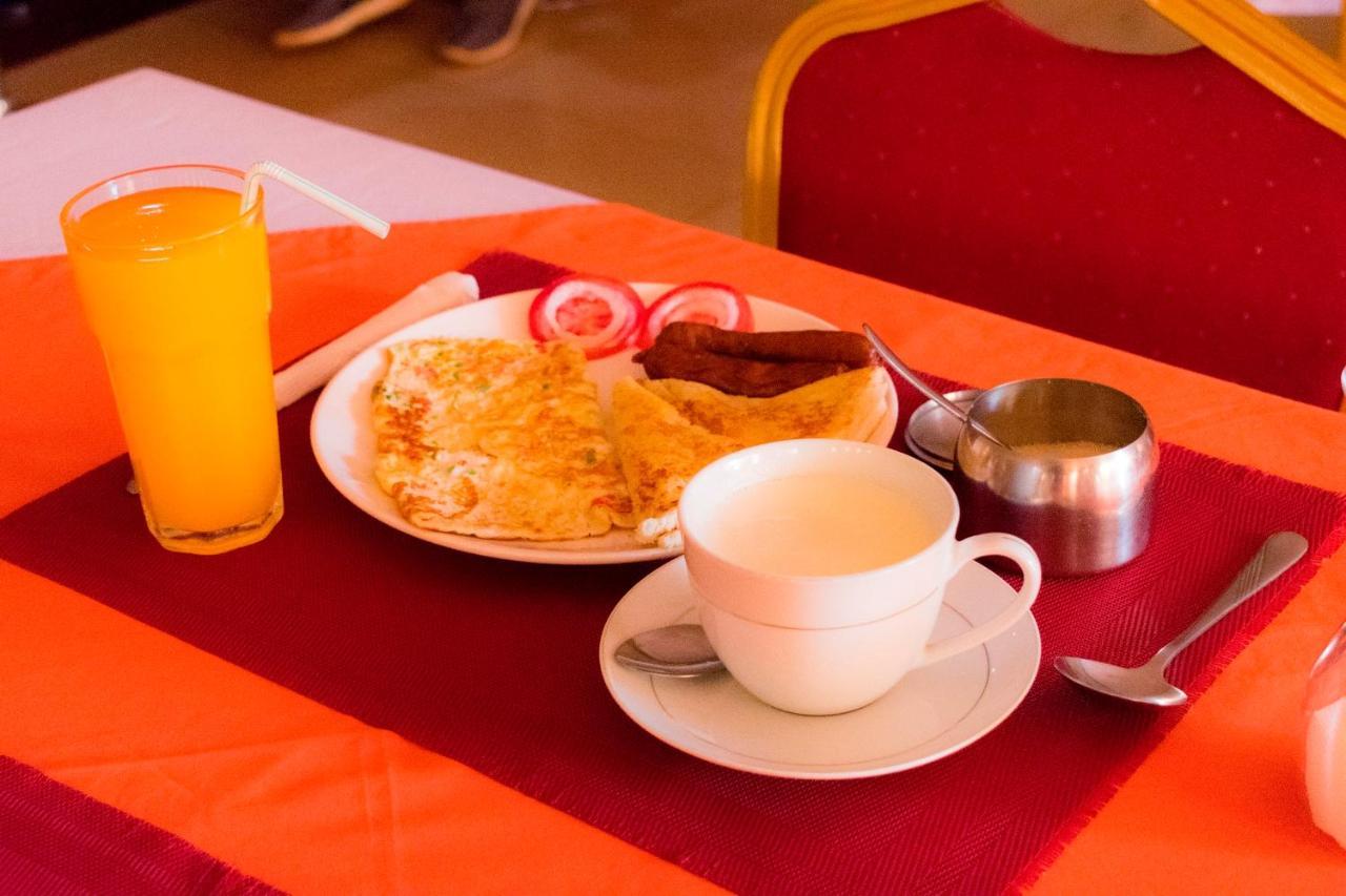 Kahondo Buffalo Hotel Kampala Makerere Экстерьер фото