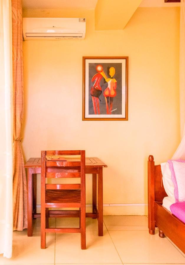 Kahondo Buffalo Hotel Kampala Makerere Экстерьер фото