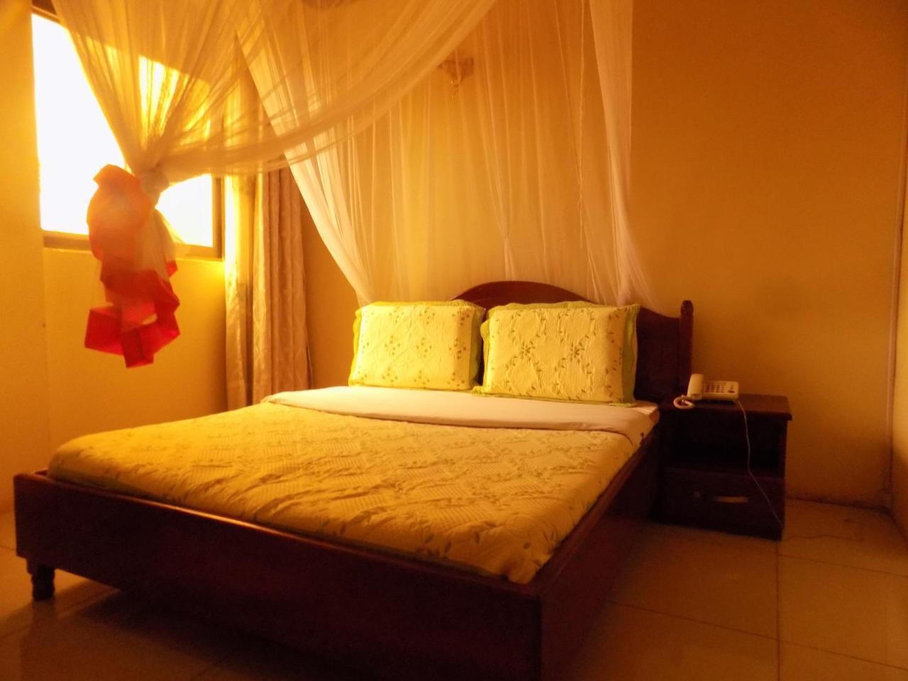 Kahondo Buffalo Hotel Kampala Makerere Экстерьер фото